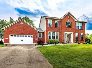 903 Airymeadows Dr, Maineville, OH 45039