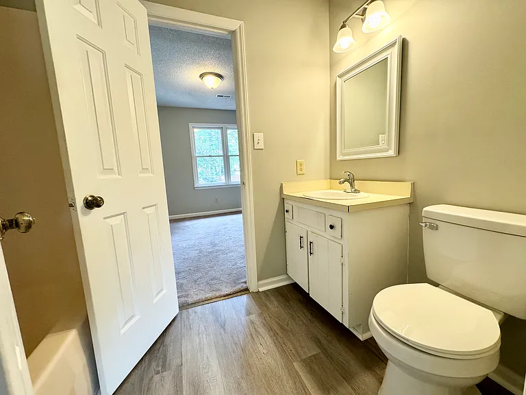 3205 Warwick Dr — Photo 12