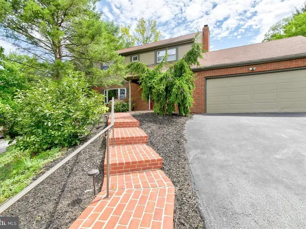 1611 Detwiler Ct, York, PA 17403