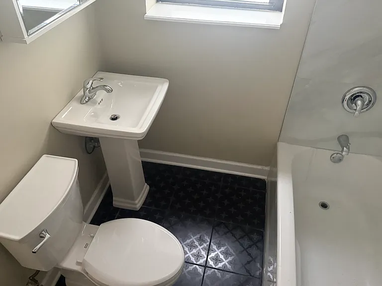 4710 N Monticello Ave #1 — Photo 6