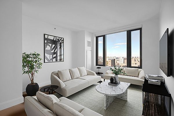 1st image of 10 City Pt APT 27N