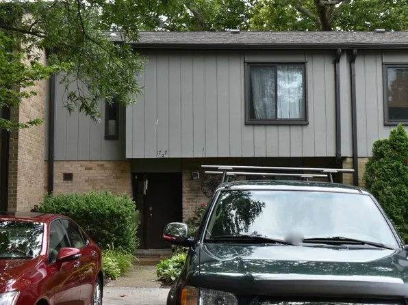 1785 Ivy Oak Sq #73, Reston, VA 20190