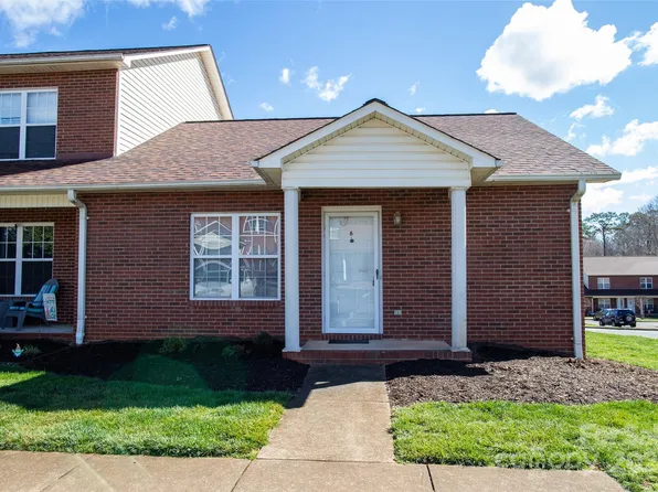 102 Brandywine Dr NE APT R6, Conover, NC 28613