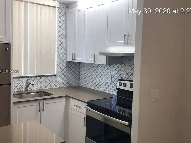 1801 S Treasure Dr #401 — Photo 6