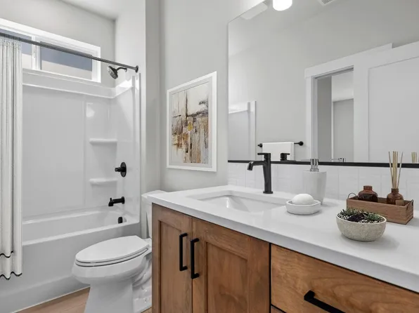 61220 NE Snow Owl St, Bend, OR 97701