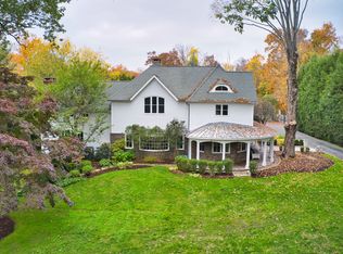 123 Wahackme Rd, New Canaan, CT 06840