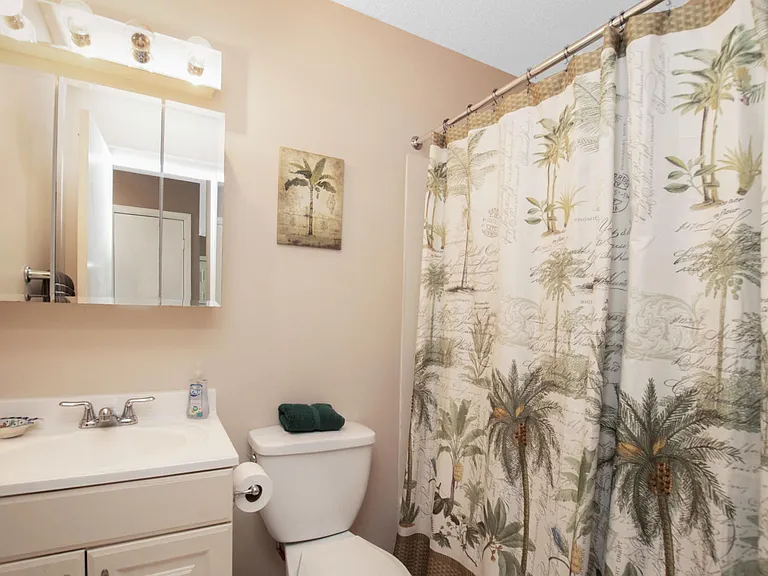 1635 Pandorea Ln — Photo 10