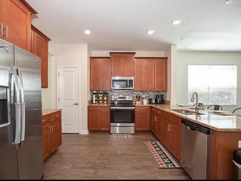 11738 Stein St — Photo 15