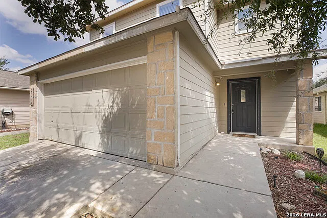 3 bed, 2.5 bath, 1808 sqft, $1,750 — Photo 1