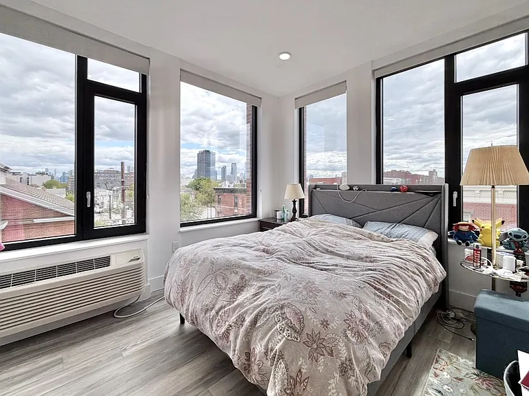 327 Communipaw Ave #403 — Photo 8
