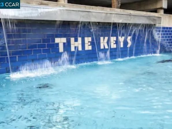 370 N Civic Dr APT 501, Walnut Creek, CA 94596