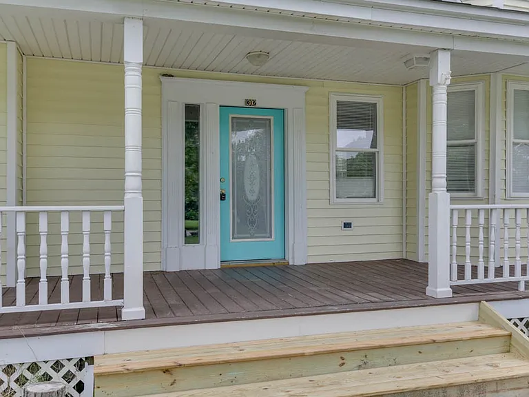 1302 Dare Rd — Photo 5