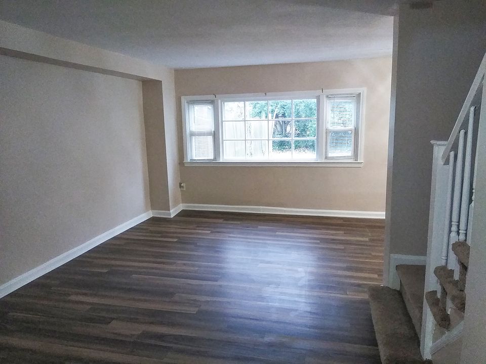 1st image of 19 N Pennewell Dr