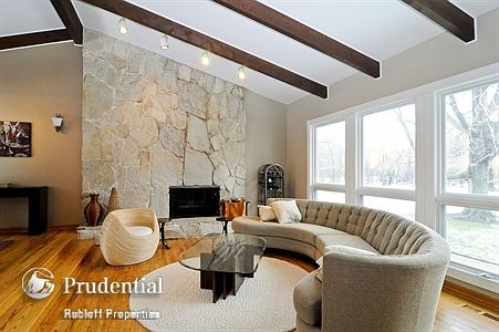 2nd image of 2615 Crestwood Ln