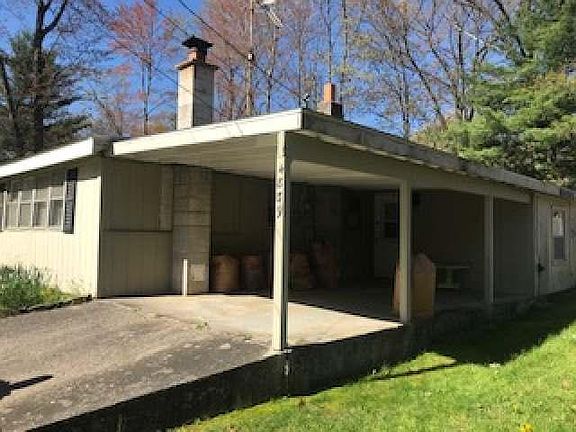 2nd image of 4839 Wildwood Dr