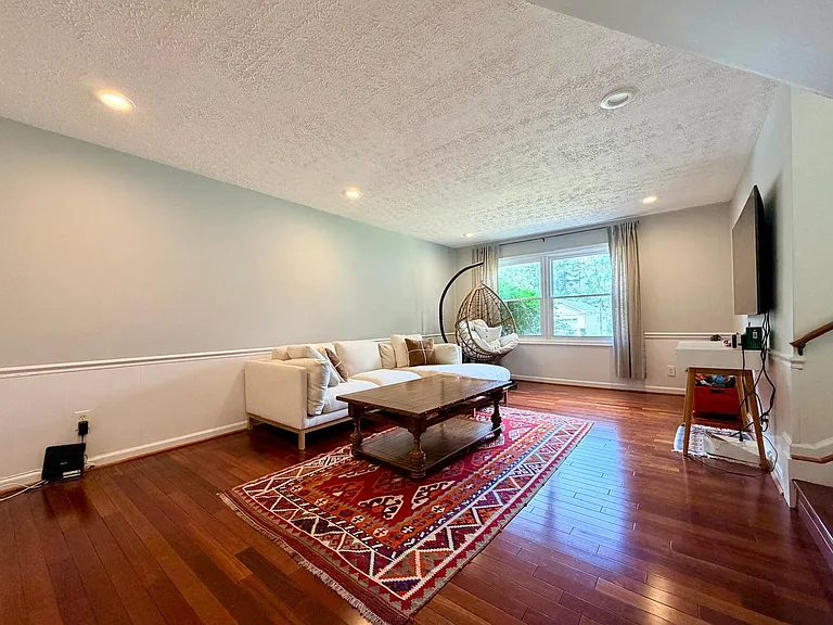 12904 Missionwood Way — Photo 17