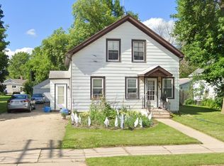 928 W Kamps Ave, Appleton, WI 54914