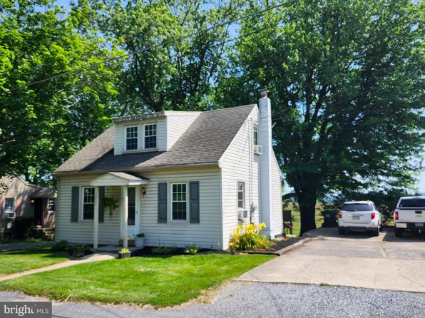 2084 Kramer Mill Rd, Stevens, PA 17578