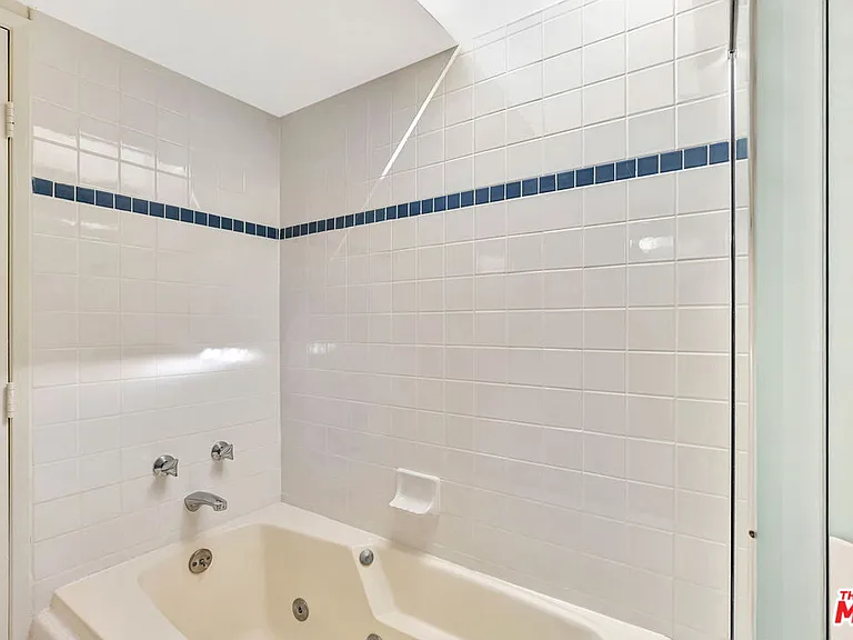 811 21st St #3 — Photo 23