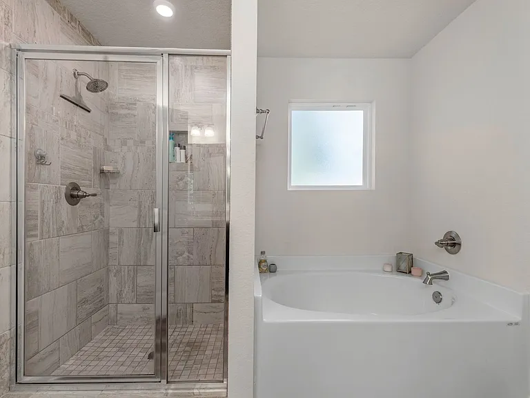 5101 Peach Dr — Photo 22