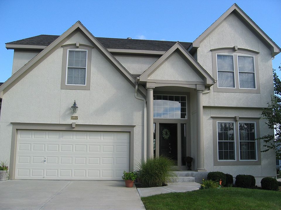 10902 West 143rd Terr
