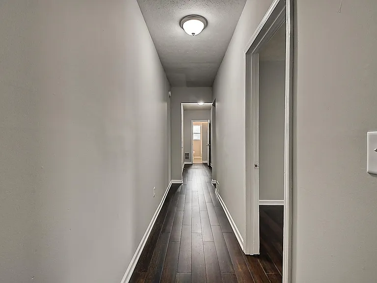 417 N State Ave — Photo 24