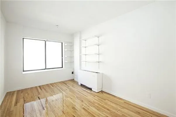 Sold by R New York | media 14