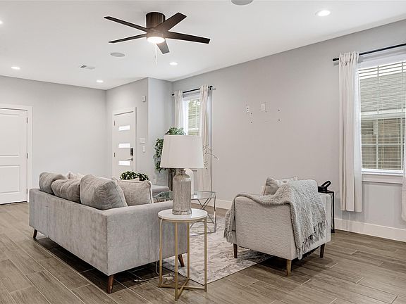 5th image of 10021 Alfred Ln #A