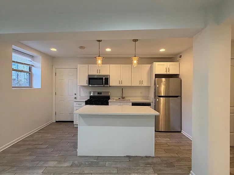 1406 W Olive Ave #G — Photo 4