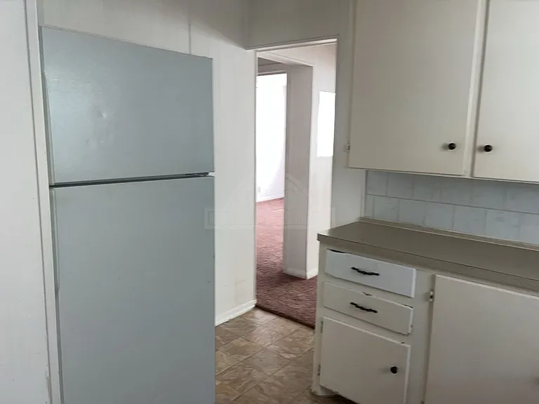 805 N 2nd St — Photo 6