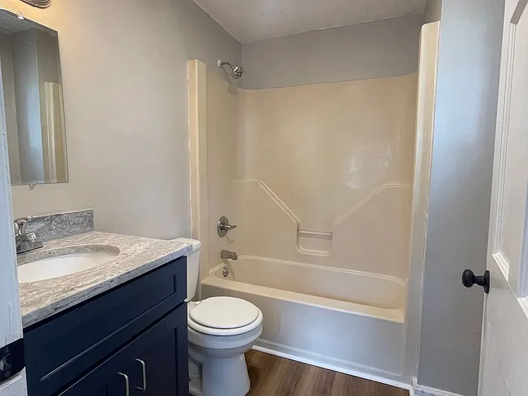 1632 Old West Broad St — Photo 12