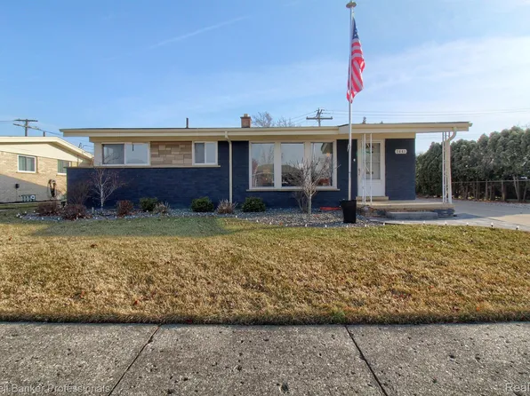 2641 Emeline St, Trenton, MI 48183