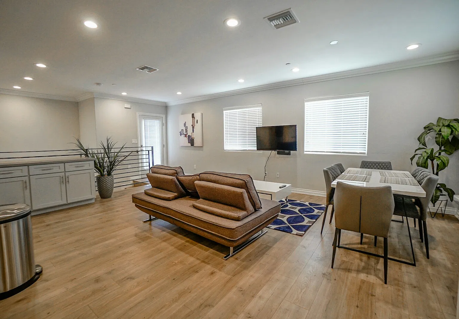 7101 South La Cienega Boulevard, Unit 7101 1/2 — Photo 4