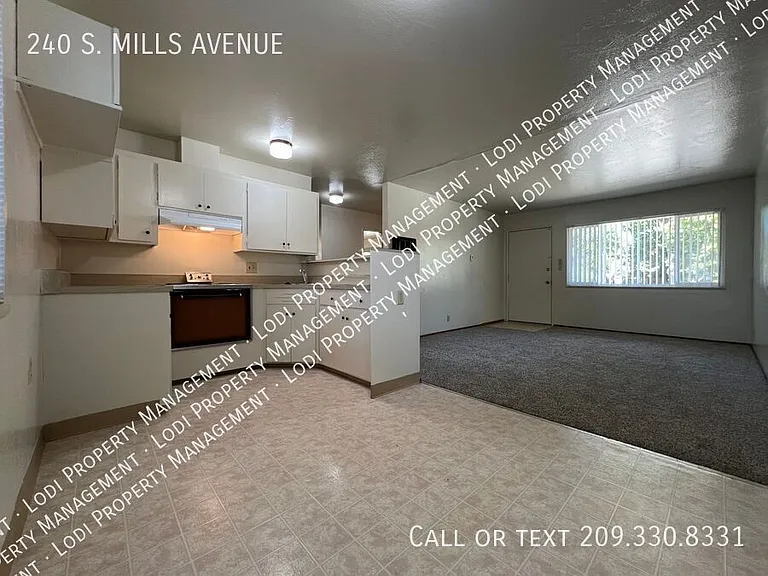 240 S Mills Ave — Photo 4
