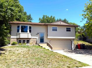 300 W 25th St, Yankton, SD 57078