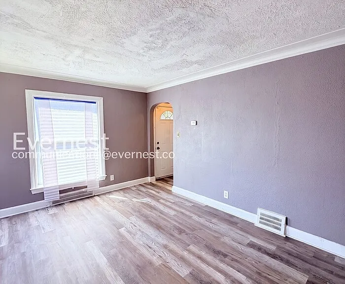 9460 Wayburn St — Photo 9