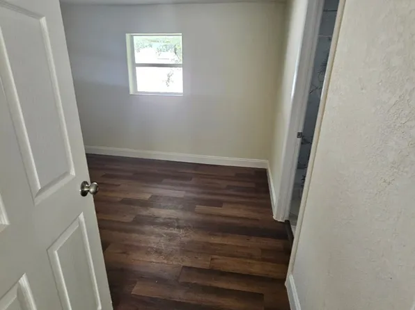 1717 NW 69th St #3, Miami, FL 33147