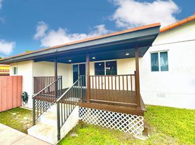 8260 SW 27th Ter, Miami, FL