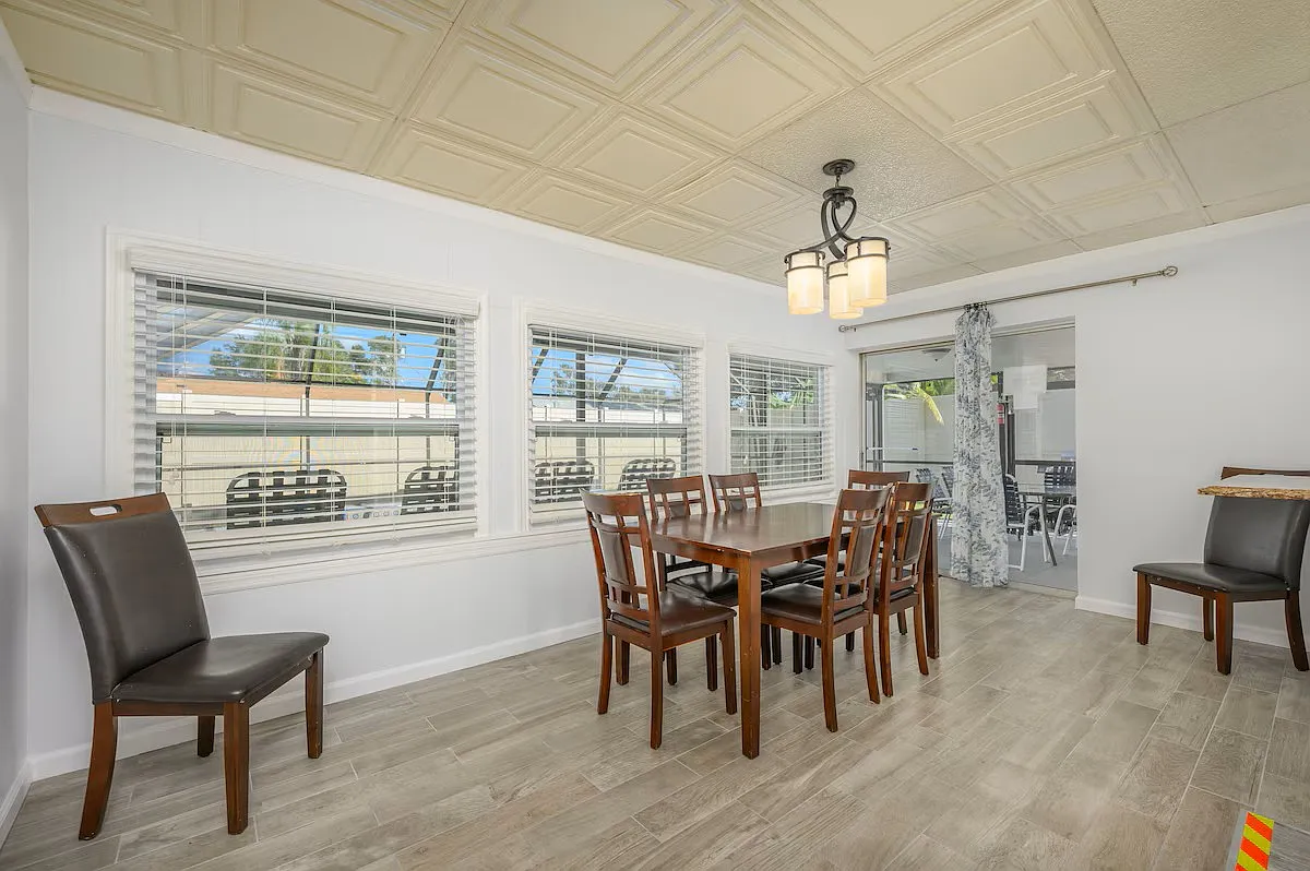 3 bed, 1554 sqft, $2,950 — Photo 4