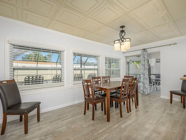 4215 Baird St — Photo 4