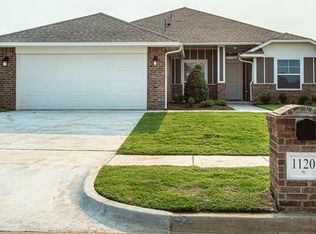 1120 Hickory Creek Dr, Yukon, OK 73099