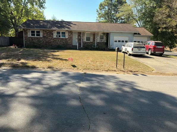 323 Robinson St SW, Decatur, AL 35601