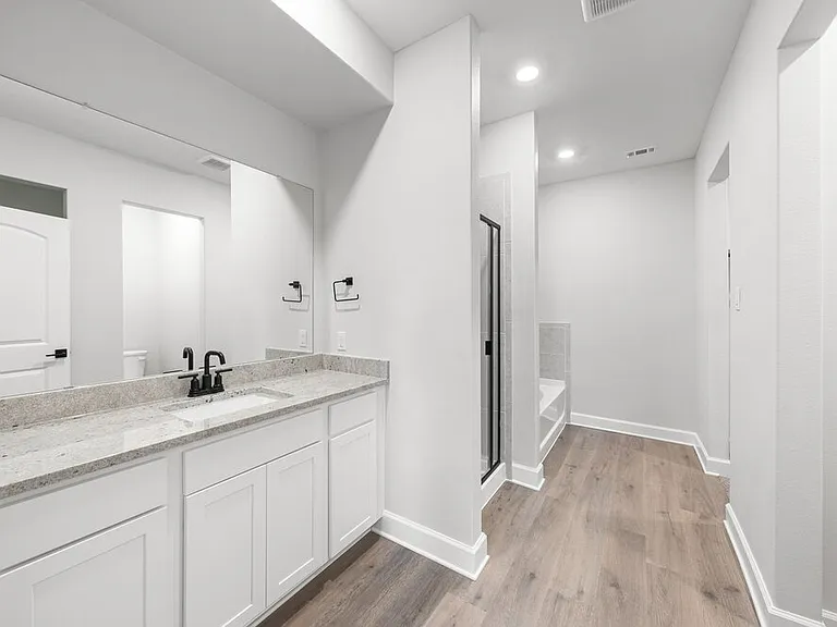 1005 Holly Dr — Photo 14