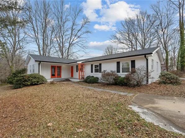 1831 Trentwood Cir, Reidsville, NC 27320