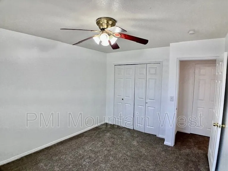 2186 N 1965 E — Photo 19
