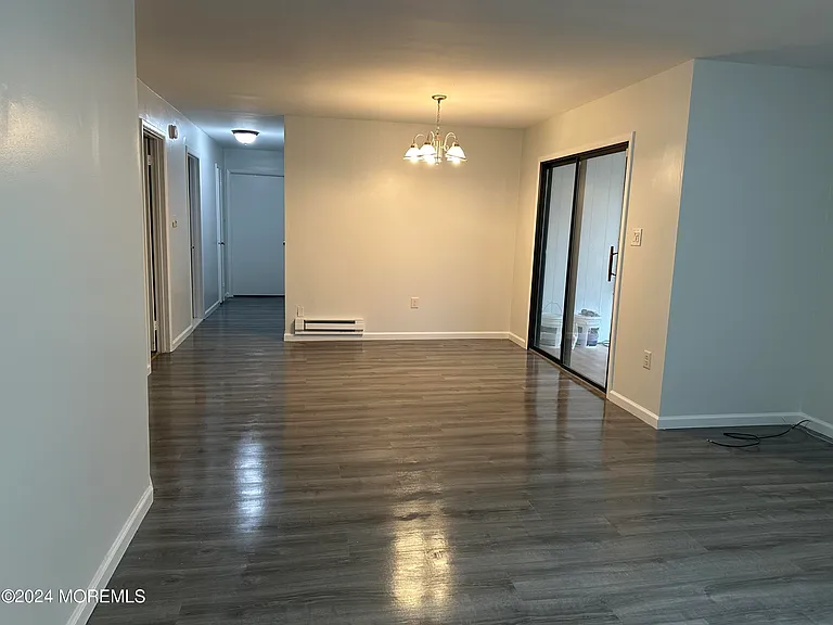 120 Amberly Dr #B — Photo 8