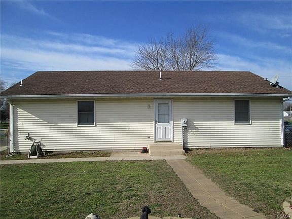 4th image of 114 Dixon St