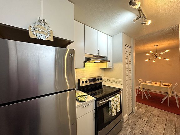 5th image of 1227 SW 132nd Ln APT 712