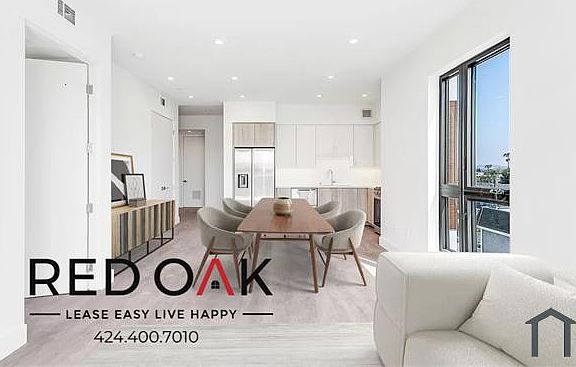 3rd image of 12444 Chandler Blvd #214