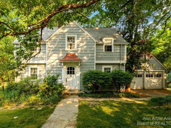 408 Awixa Rd, Ann Arbor, MI 48104